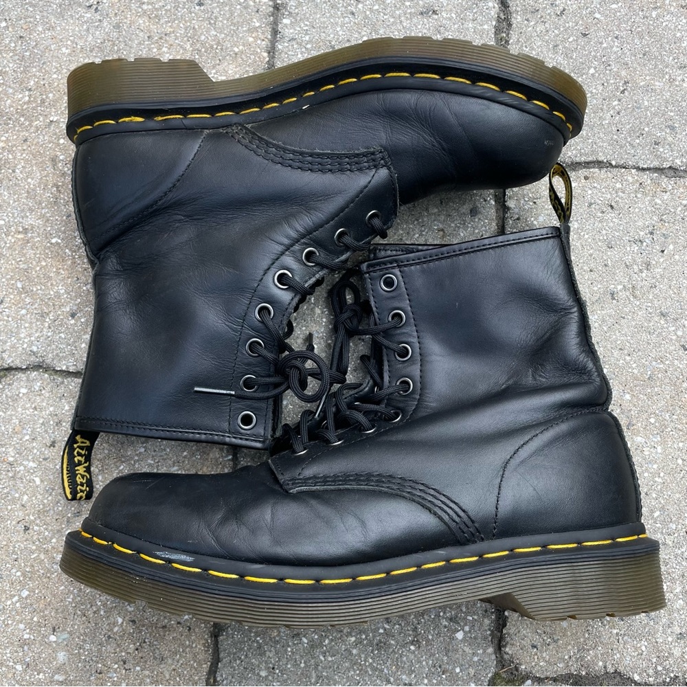 DR Martens 1460 Women’s Leather Lace Up Boots Size 9 Black